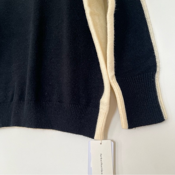 Commense Sweater Top Womens Size XS Black Ivory Relaxed Classic - Picture 8 of 15